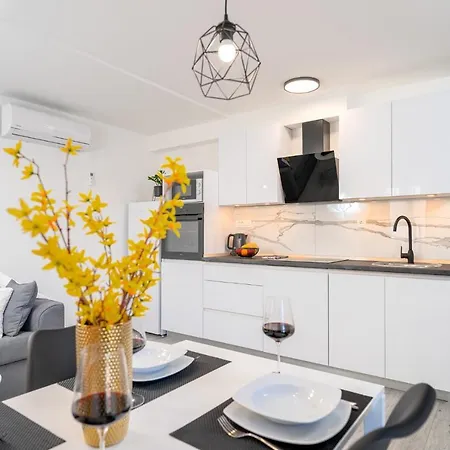 New And Modern Franicevic Apartment Jelsa (Hvar)