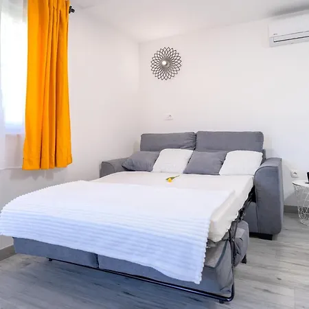 New And Modern Franicevic Apartment *