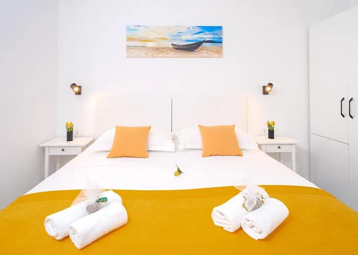 New And Modern Franicevic * ילסה